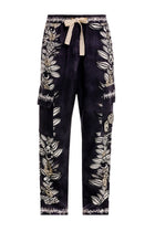 Click to visit Pantalones Cargo Rene