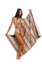 Thumbnail - Aura-Towel-Bou-20005-4.jpg - 3
