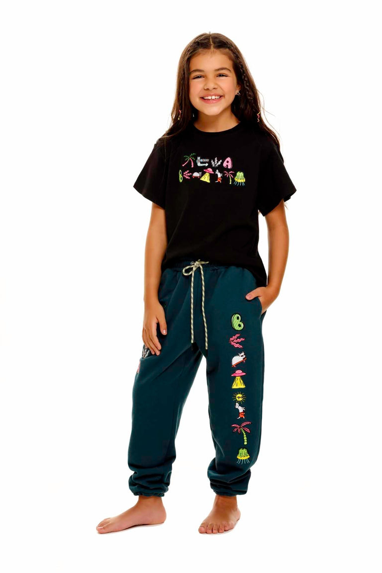 Plash-Kids-Tshirt-Dave-13705-front-with-model-full-body - 6